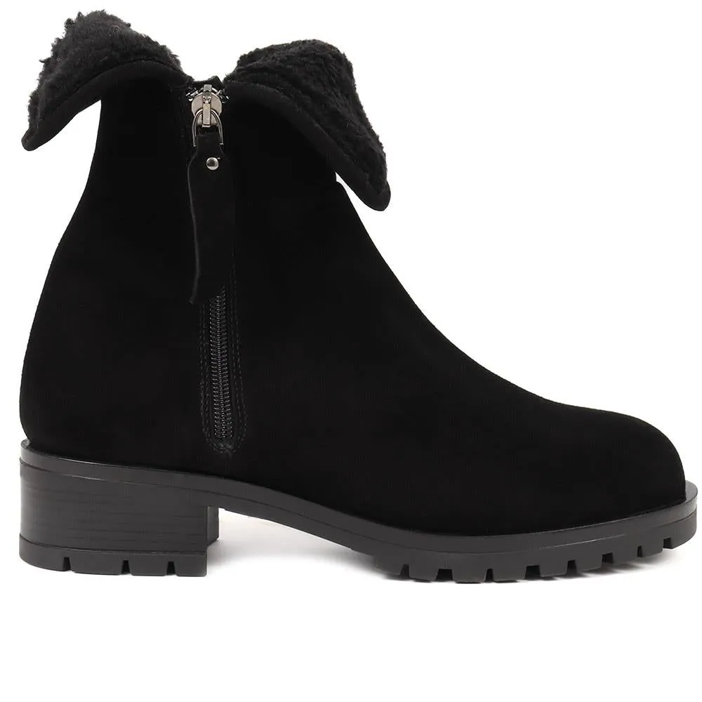 Casual Leather Boots - LORA / 324 368