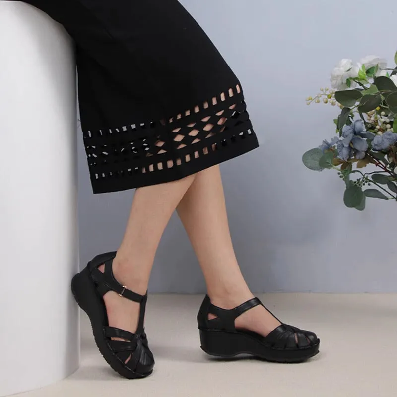 Handmade Woven Leather Gladiator Sandals Close Toe Wedges in Black/White